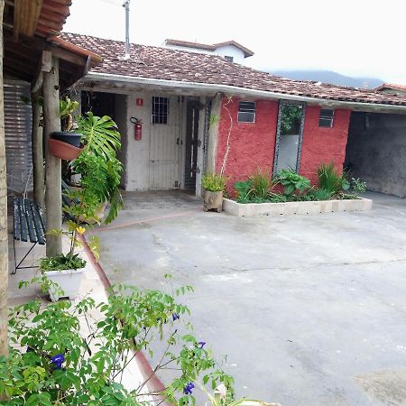 Hostel Canto Da Praia Sao Sebastiao - Proximo Ao Enrocamento Caraguatatuba Esterno foto