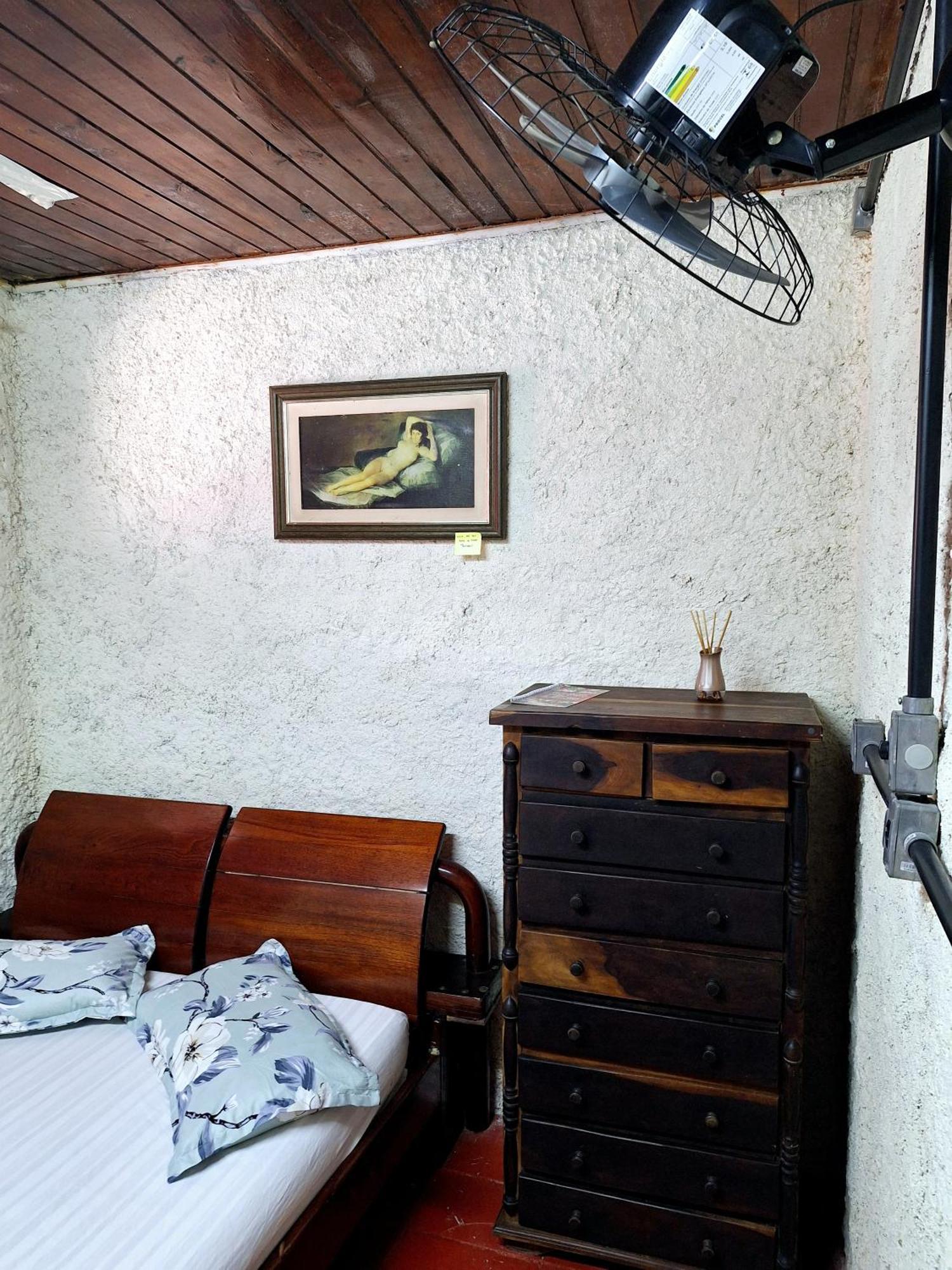 Hostel Canto Da Praia Sao Sebastiao - Proximo Ao Enrocamento Caraguatatuba Esterno foto