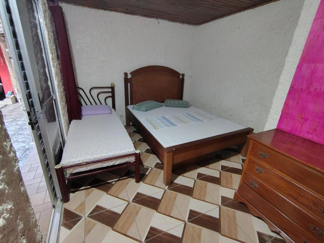 Hostel Canto Da Praia Sao Sebastiao - Proximo Ao Enrocamento Caraguatatuba Esterno foto